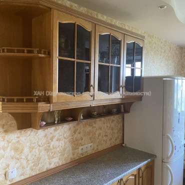Продам квартиру, Натальи Ужвий ул. , 3  ком., 68.90 м², евроремонт 