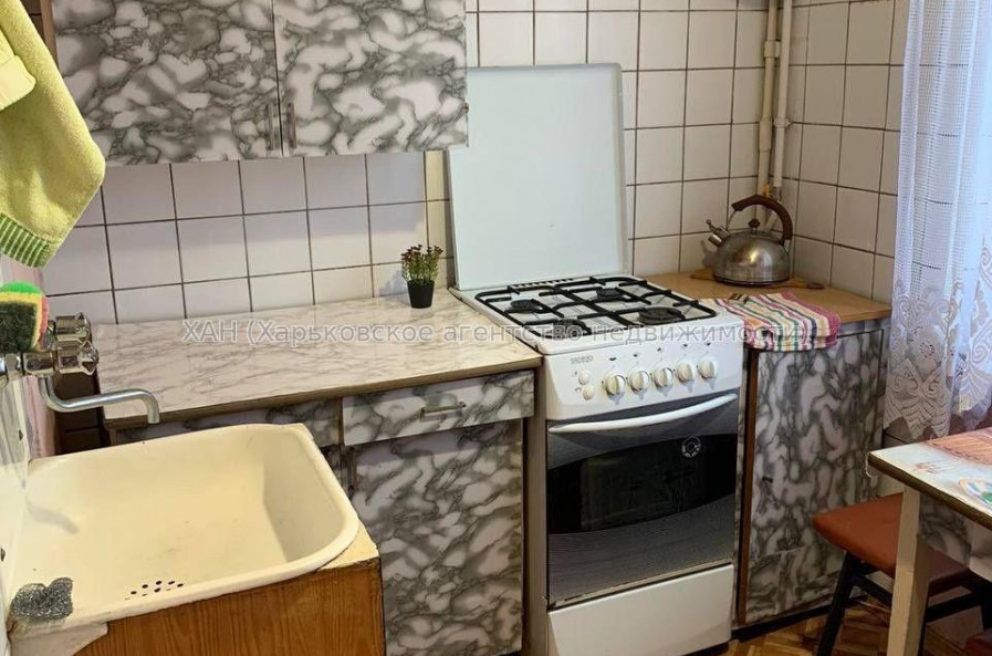 Продам квартиру, Гвардейцев Широнинцев ул. , 2 кім., 44.20 м², косметический ремонт 