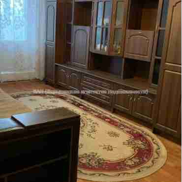 Продам квартиру, Гвардейцев Широнинцев ул. , 2 кім., 44.20 м², косметический ремонт 