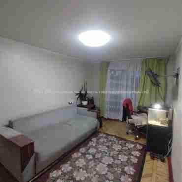 Продам квартиру, Ньютона ул. , 1 кім., 33 м², капитальный ремонт 
