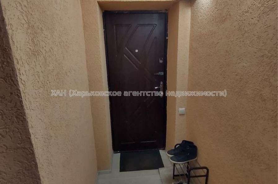 Продам квартиру, Ньютона ул. , 1 кім., 33 м², капитальный ремонт 