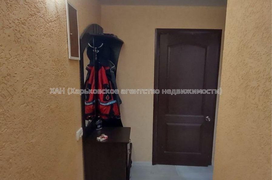 Продам квартиру, Ньютона ул. , 1 кім., 33 м², капитальный ремонт 
