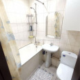 Продам квартиру, Ньютона ул. , 1 кім., 33 м², капитальный ремонт 