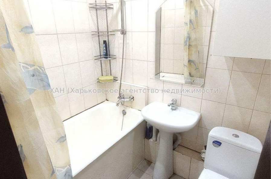 Продам квартиру, Ньютона ул. , 1 кім., 33 м², капитальный ремонт 