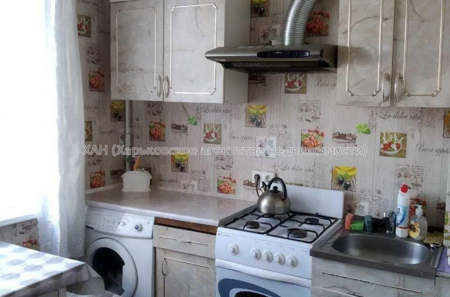 Продам квартиру, Тракторостроителей просп. , 1 кім., 32.60 м², косметический ремонт 