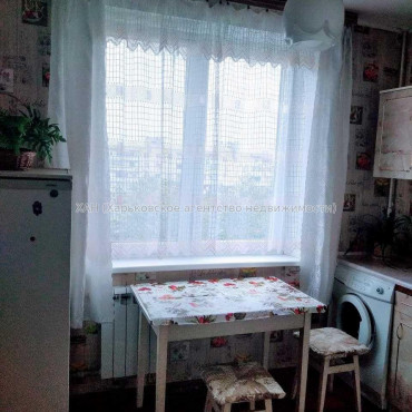 Продам квартиру, Тракторостроителей просп. , 1  ком., 32.60 м², косметический ремонт 