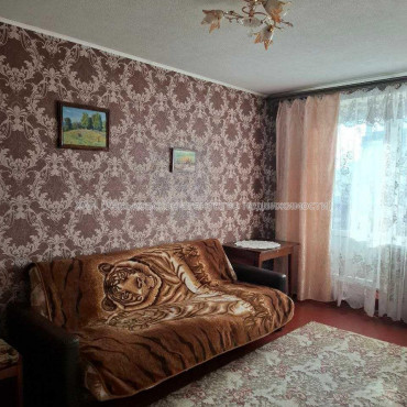 Продам квартиру, Тракторостроителей просп. , 1  ком., 32.60 м², косметический ремонт 