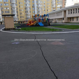 Продам квартиру, Петра Болбочана ул. , 2  ком., 83 м², капитальный ремонт