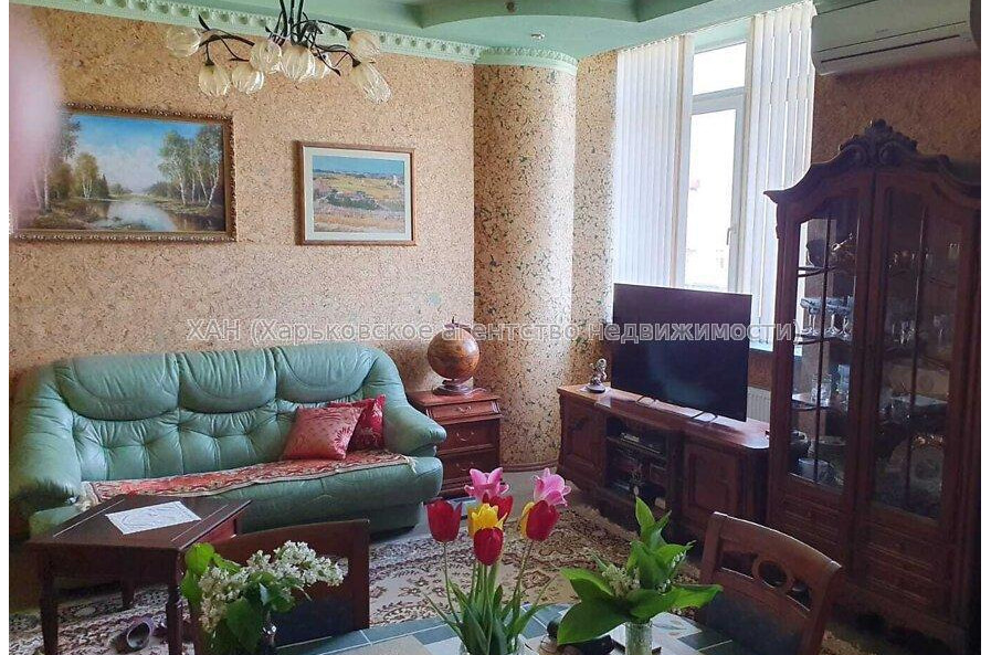 Продам квартиру, Петра Болбочана ул. , 2  ком., 83 м², капитальный ремонт 