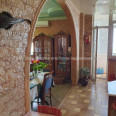 Продам квартиру, Петра Болбочана ул. , 2  ком., 83 м², капитальный ремонт 