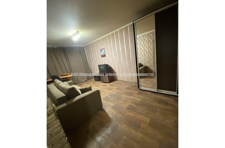 Сдам квартиру, Юбилейный просп. , 1  ком., 35 м², капитальный ремонт 