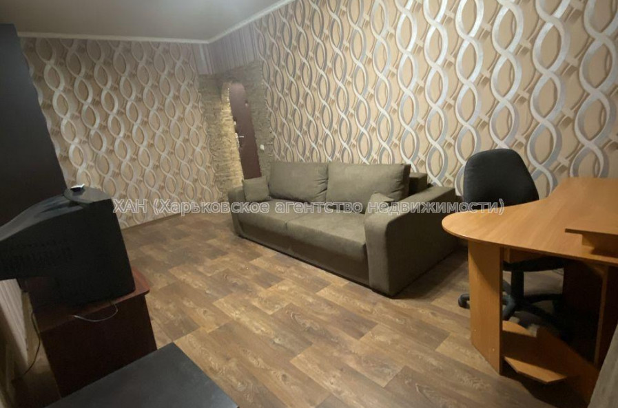 Сдам квартиру, Юбилейный просп. , 1  ком., 35 м², капитальный ремонт 