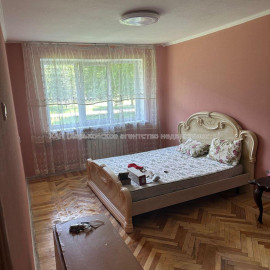 Продам квартиру, Светлая ул. , 3  ком., 61.20 м², косметический ремонт