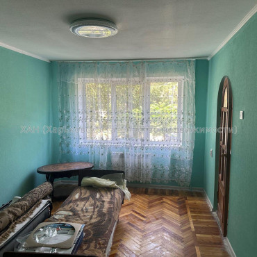 Продам квартиру, Светлая ул. , 3  ком., 61.20 м², косметический ремонт 