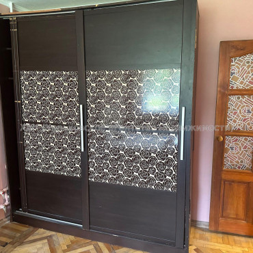 Продам квартиру, Светлая ул. , 3  ком., 61.20 м², косметический ремонт 