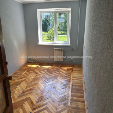 Продам квартиру, Светлая ул. , 3  ком., 61.20 м², косметический ремонт 