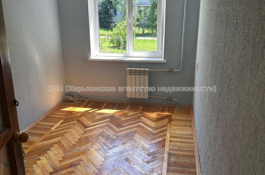 Продам квартиру, Светлая ул. , 3 кім., 61.20 м², косметический ремонт 