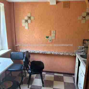 Продам квартиру, Светлая ул. , 3 кім., 61.20 м², косметический ремонт 