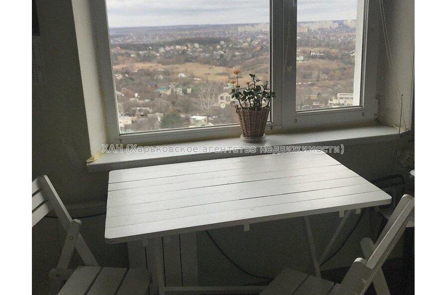 Продам квартиру, Жуковского просп. , 1 кім., 31.10 м², капитальный ремонт 