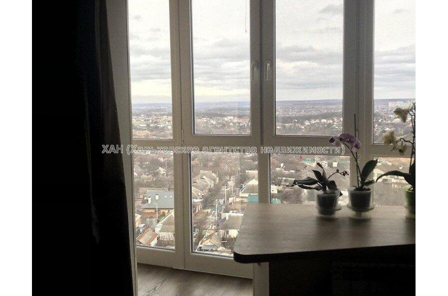 Продам квартиру, Жуковского просп. , 1 кім., 31.10 м², капитальный ремонт 