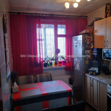 Продам квартиру, 92-й бригады ул. , 1  ком., 38 м², капитальный ремонт 