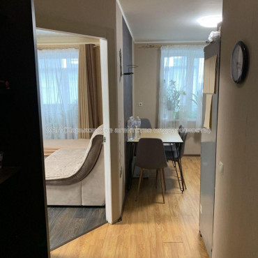 Продам квартиру, Власенко ул. , 1 кім., 40 м², евроремонт 