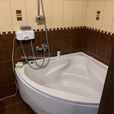 Продам квартиру, Власенко ул. , 1 кім., 40 м², евроремонт 