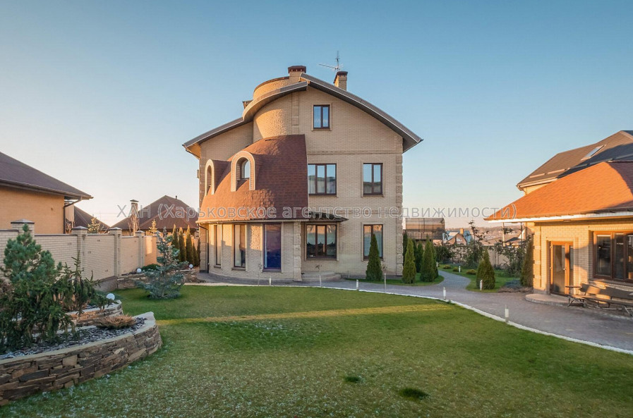Продам будинок, Алексеевская ул. , 420 м², 15 соток, капитальный ремонт 
