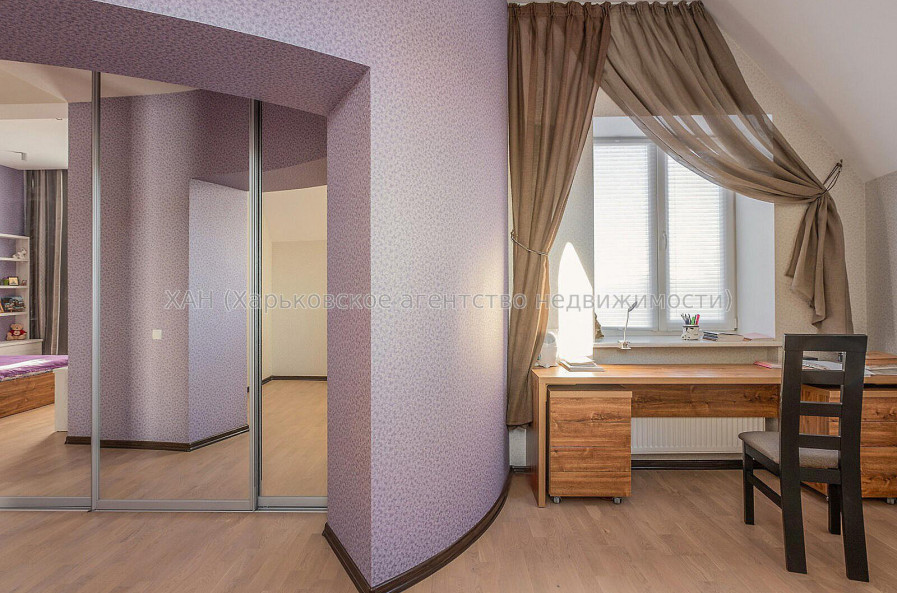 Продам будинок, Алексеевская ул. , 420 м², 15 соток, капитальный ремонт 