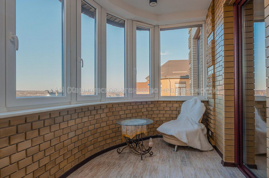 Продам будинок, Алексеевская ул. , 420 м², 15 соток, капитальный ремонт 