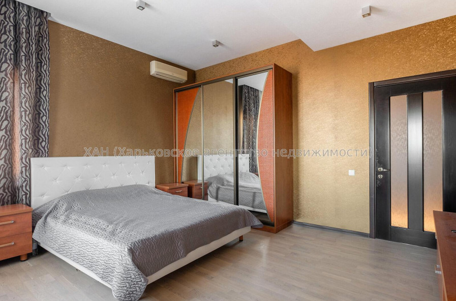 Продам будинок, Алексеевская ул. , 420 м², 15 соток, капитальный ремонт 