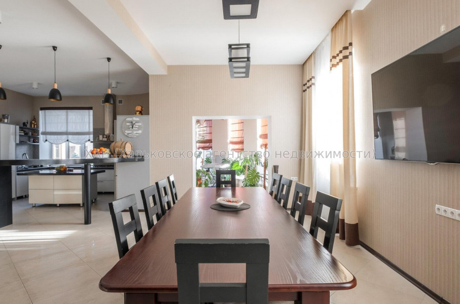 Продам будинок, Алексеевская ул. , 420 м², 15 соток, капитальный ремонт 