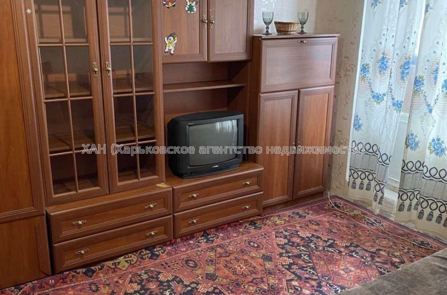 Продам квартиру, Сергея Тимошенко ул. , 1 кім., 26 м², косметический ремонт 