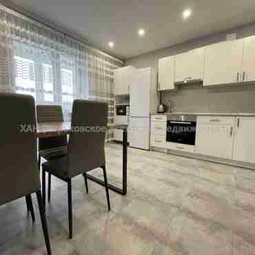 Продам квартиру, Героев Харькова просп. , 195 , 2  ком., 50 м², евроремонт 