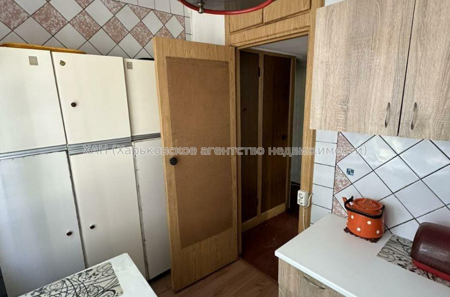 Продам квартиру, Непокоренных ул. , 2 кім., 47 м², косметический ремонт 