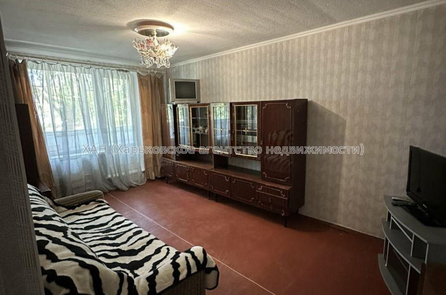 Продам квартиру, Непокоренных ул. , 2 кім., 47 м², косметический ремонт 