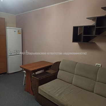 Продам квартиру, Гвардейцев Широнинцев ул. , 1 кім., 26 м², косметический ремонт 