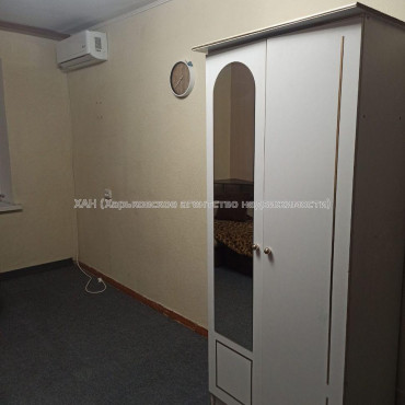 Продам квартиру, Гвардейцев Широнинцев ул. , 1 кім., 26 м², косметический ремонт 