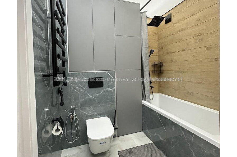 Продам квартиру, Аэрокосмический пр. , 3 кім., 67.90 м², евроремонт 