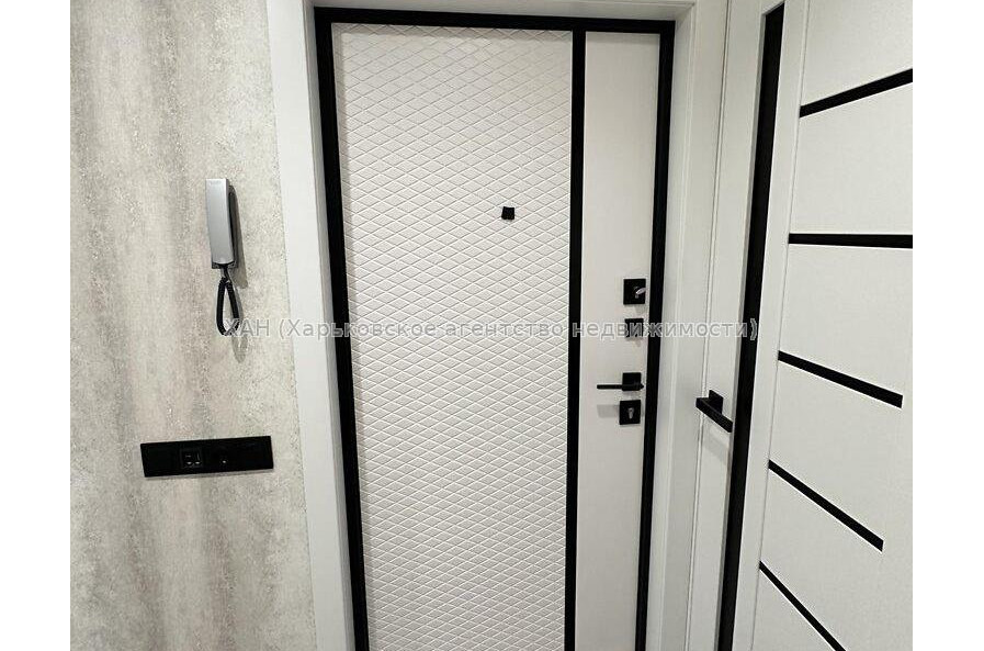 Продам квартиру, Аэрокосмический пр. , 3 кім., 67.90 м², евроремонт 