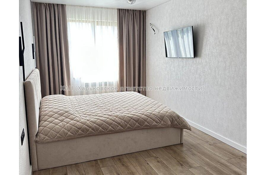 Продам квартиру, Аэрокосмический пр. , 3 кім., 67.90 м², евроремонт 