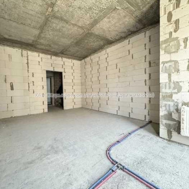 Продам квартиру, Клочковская ул. , 117 , 1 кім., 58 м², без внутренних работ 