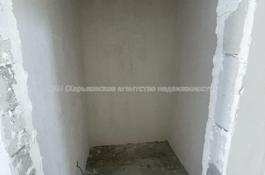 Продам квартиру, Шевченковский пер. , 1  ком., 44 м², без отделочных работ 