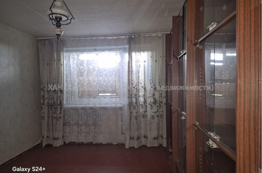 Продам квартиру, Соборности Украины ул. , 1 кім., 39 м², косметический ремонт 