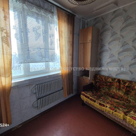 Продам квартиру, Соборности Украины ул. , 1 кім., 39 м², косметический ремонт