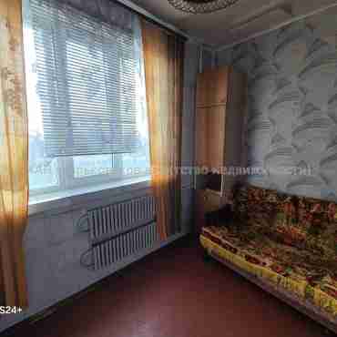 Продам квартиру, Соборности Украины ул. , 1 кім., 39 м², косметический ремонт 