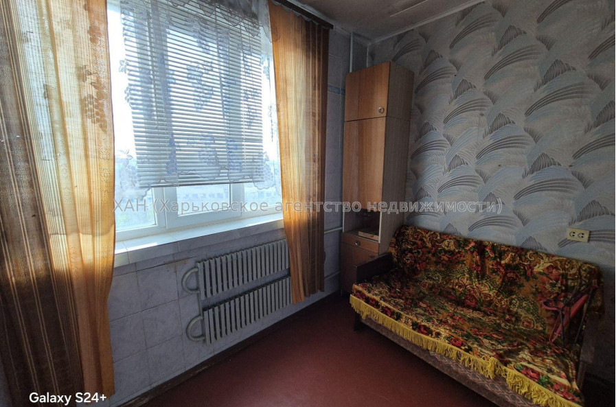 Продам квартиру, Соборности Украины ул. , 1 кім., 39 м², косметический ремонт 