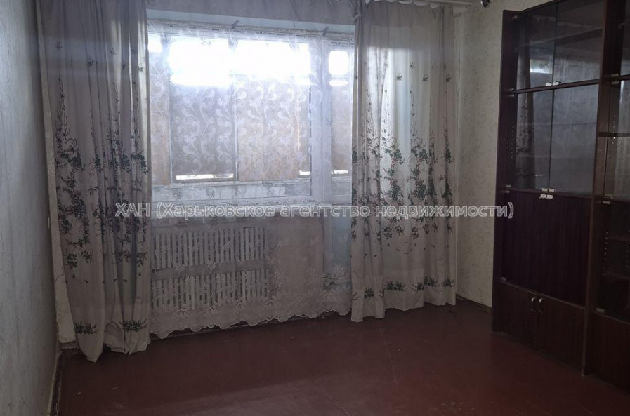 Продам квартиру, Соборности Украины ул. , 1 кім., 39 м², косметический ремонт 