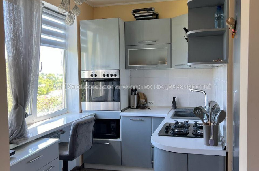 Продам квартиру, Чугуевская ул. , 3 кім., 60.50 м², евроремонт 