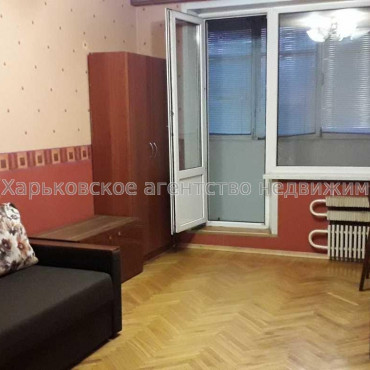 Продам квартиру, Дмитрия Коцюбайло ул. , 3  ком., 65 м², косметический ремонт 